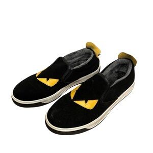 Stylish Black Slip-On Shoes with Yellow Eyes and Fleece Inside